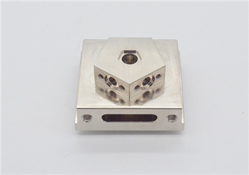 五軸CNC加工給企業帶來優勢！